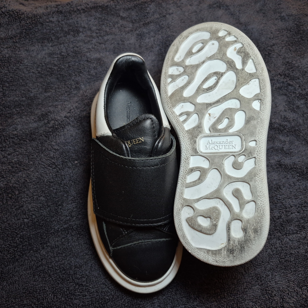 Alexander McQueen Kids Black and White Sneakers